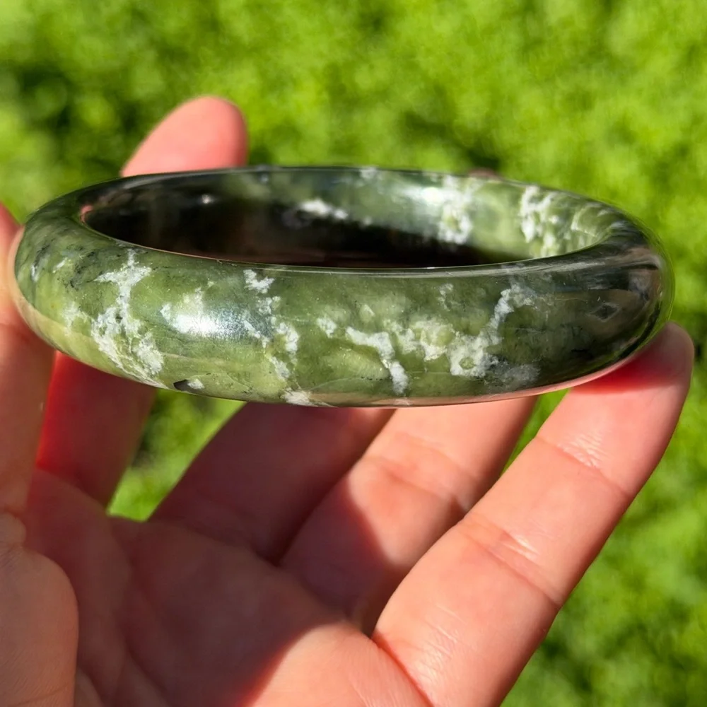 60.5mm‎ inner diameter green xiuyu jade bangle 0988